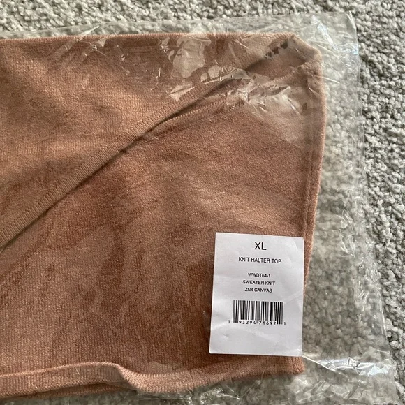 Bundle for bltt1271 WeWoreWhat Knit Halter Top - NWT - Picture 3 of 6